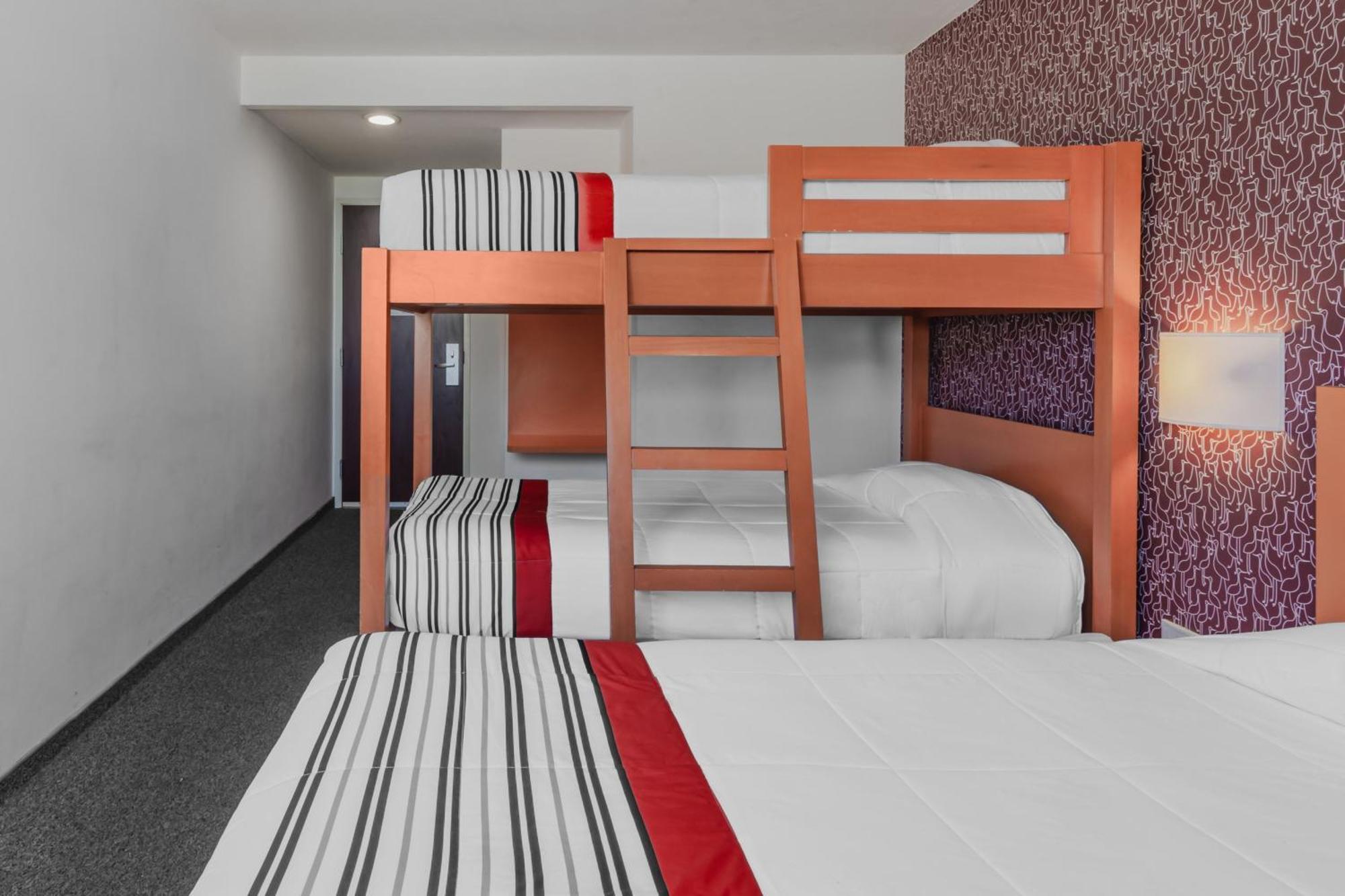 City Express Junior By Marriott Tuxtla Gutierrez Poliforum Exterior photo